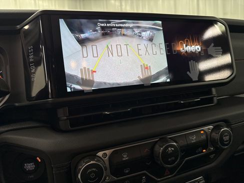 New 2025 Jeep Wrangler Unlimited Rubicon image 22