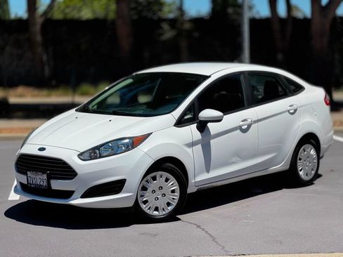 Used 2016 Ford Fiesta S FWD image 6