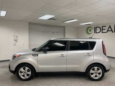 Used 2019 Kia Soul image 8