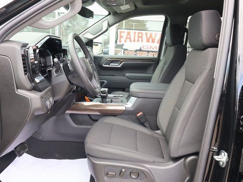 New 2026 Chevrolet Silverado 1500 RST w/ Rally Edition AWD/4WD image 14