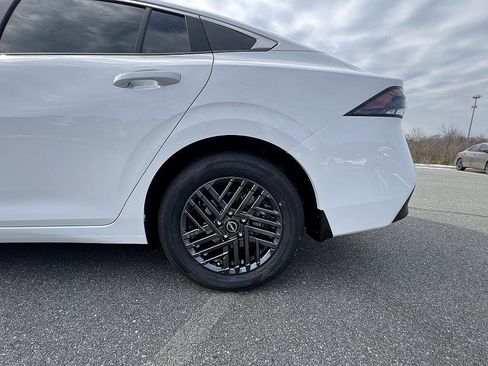 New 2026 Nissan Sentra SV image 12