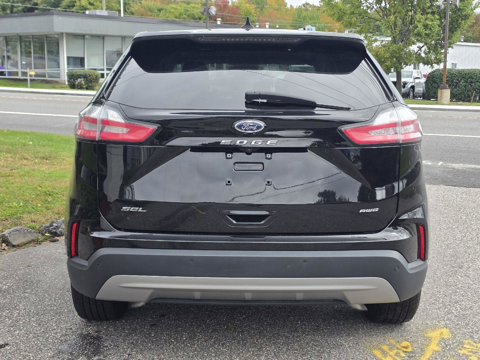 Used 2024 Ford Edge SEL AWD/4WD image 4