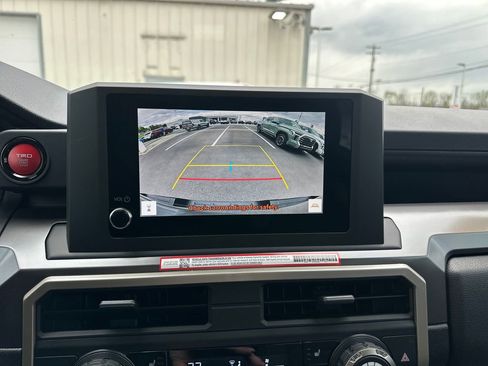 New 2025 Toyota Tacoma TRD Off-Road AWD/4WD image 24