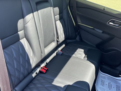 New 2026 Nissan Rogue Platinum AWD/4WD image 16