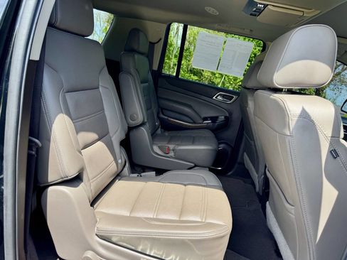 Used 2019 GMC Yukon XL Denali w/ Denali Ultimate Package AWD/4WD image 36