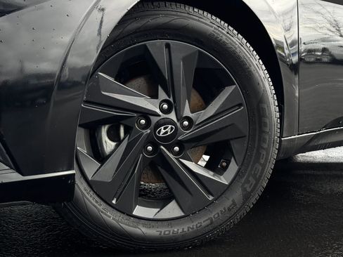 Used 2023 Hyundai Elantra SEL image 28