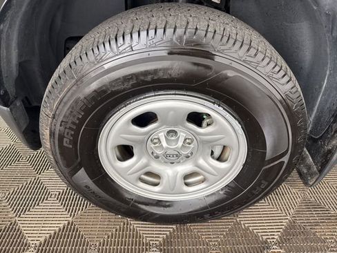 Used 2022 Nissan Frontier S AWD/4WD image 26