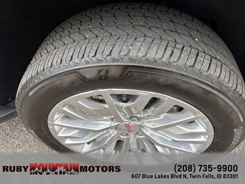 Used 2024 GMC Yukon Denali AWD/4WD image 9