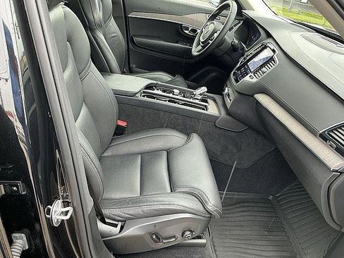 Certified 2024 Volvo XC90 B6 Ultimate w/ Protection Package Premier AWD/4WD image 23