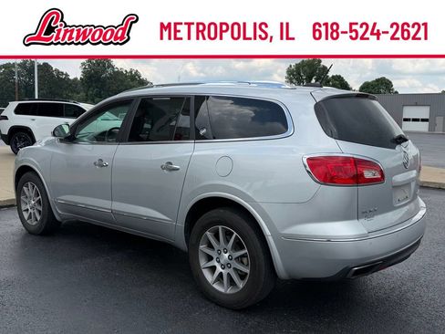 Used 2017 Buick Enclave Leather FWD image 2