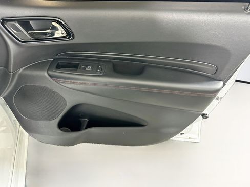 Used 2025 Dodge Durango GT RWD image 32