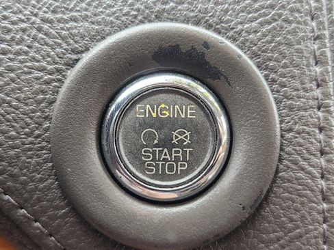 Used 2011 Lincoln MKX 2WD w/ 102A Rapid Spec Order Code image 30