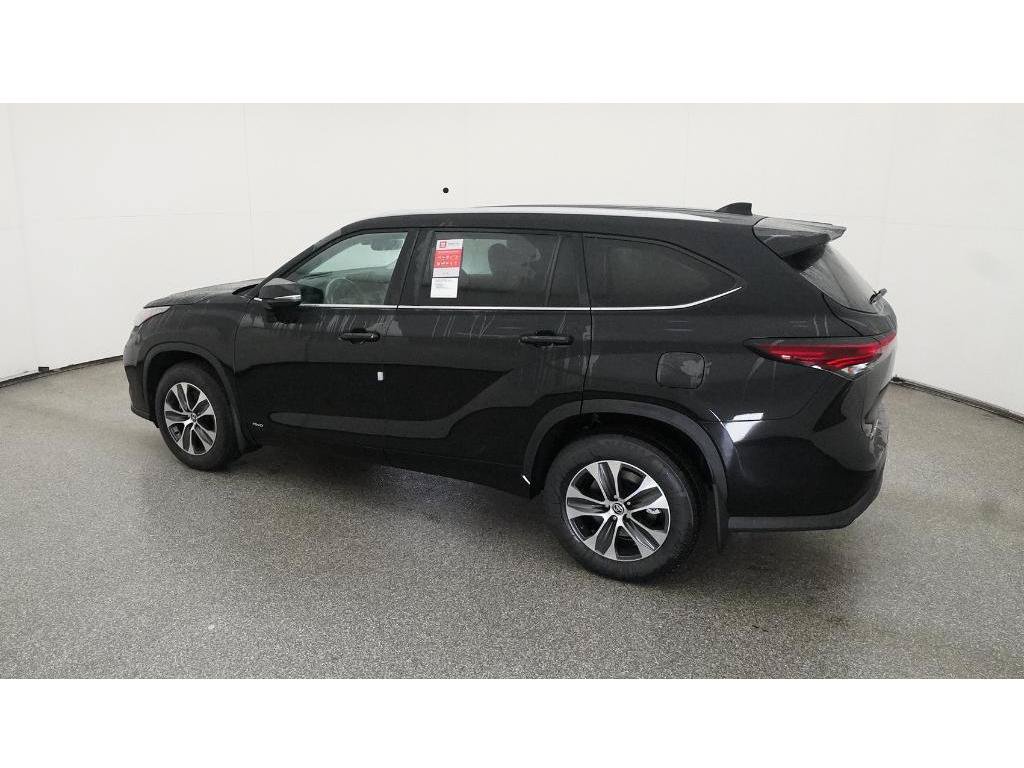 Used 2026 Toyota Highlander XLE AWD/4WD image 6