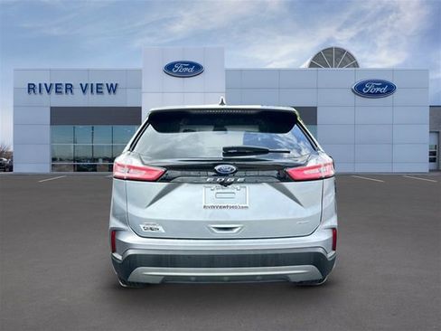 Used 2024 Ford Edge SEL w/ Convenience Package AWD/4WD image 5