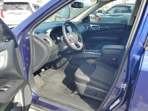 Certified 2019 Nissan Pathfinder SV image 11