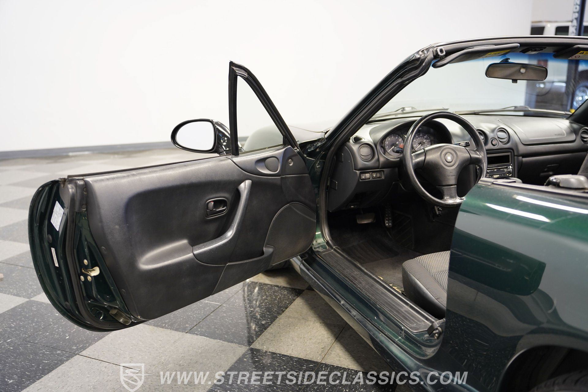 Used 1999 MAZDA MX-5 Miata RWD image 37