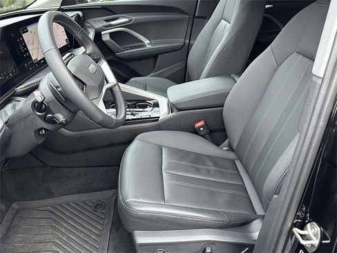 Certified 2025 Audi Q5 2.0T Premium w/ 19" Wheel Package image 20