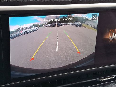 Used 2025 Jeep Wrangler Sport image 17