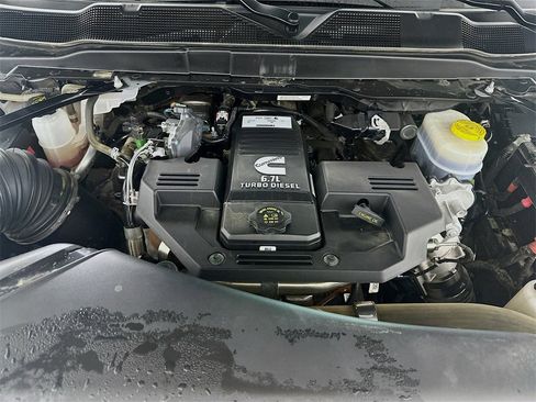 Used 2024 RAM 2500 Laramie image 32