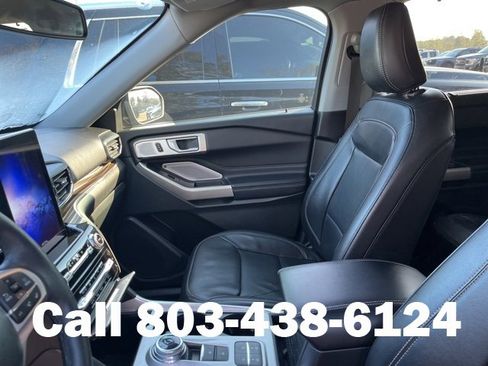Used 2023 Ford Explorer Limited w/ Limited Technology Package image 8