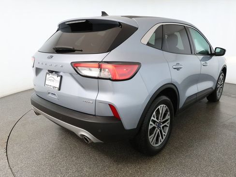 Used 2022 Ford Escape SEL w/ Technology Package image 4