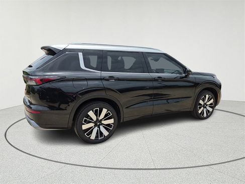 New 2025 Mitsubishi Outlander SEL image 5