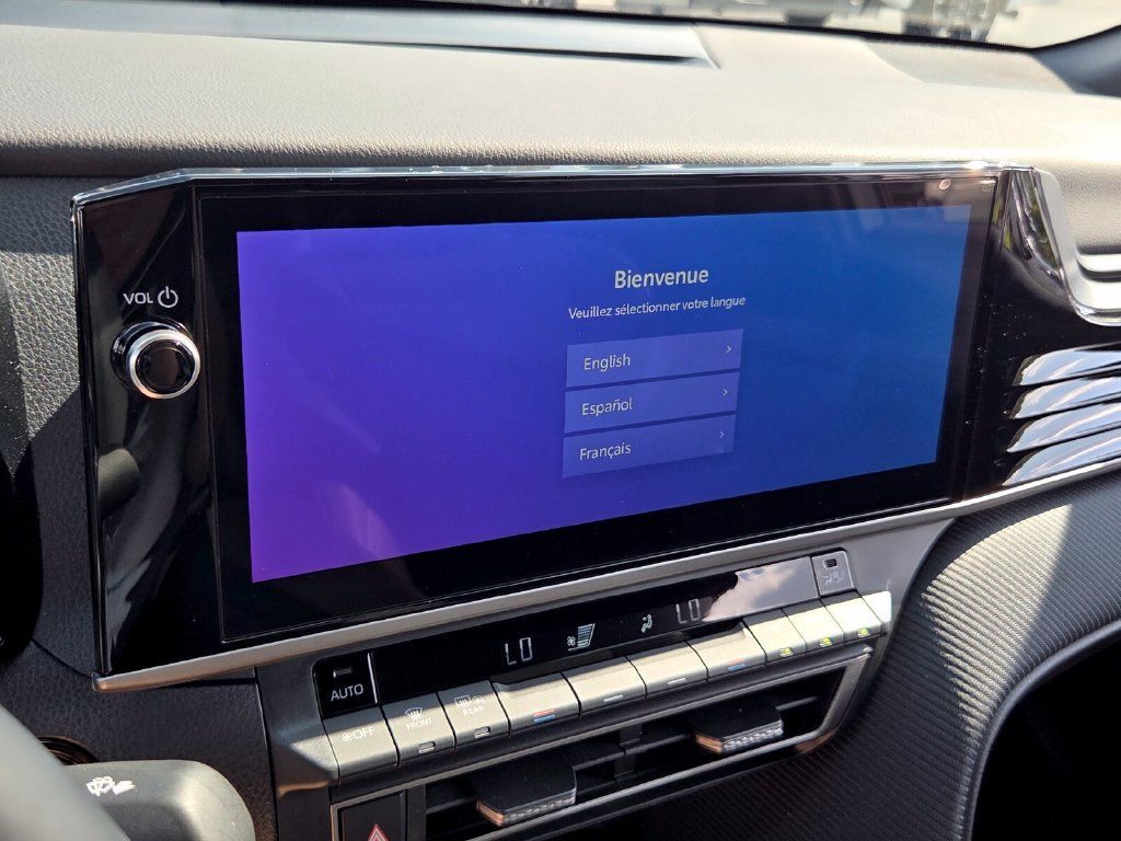 Used 2025 Toyota Camry SE w/ Multimedia Upgrade Package FWD image 19
