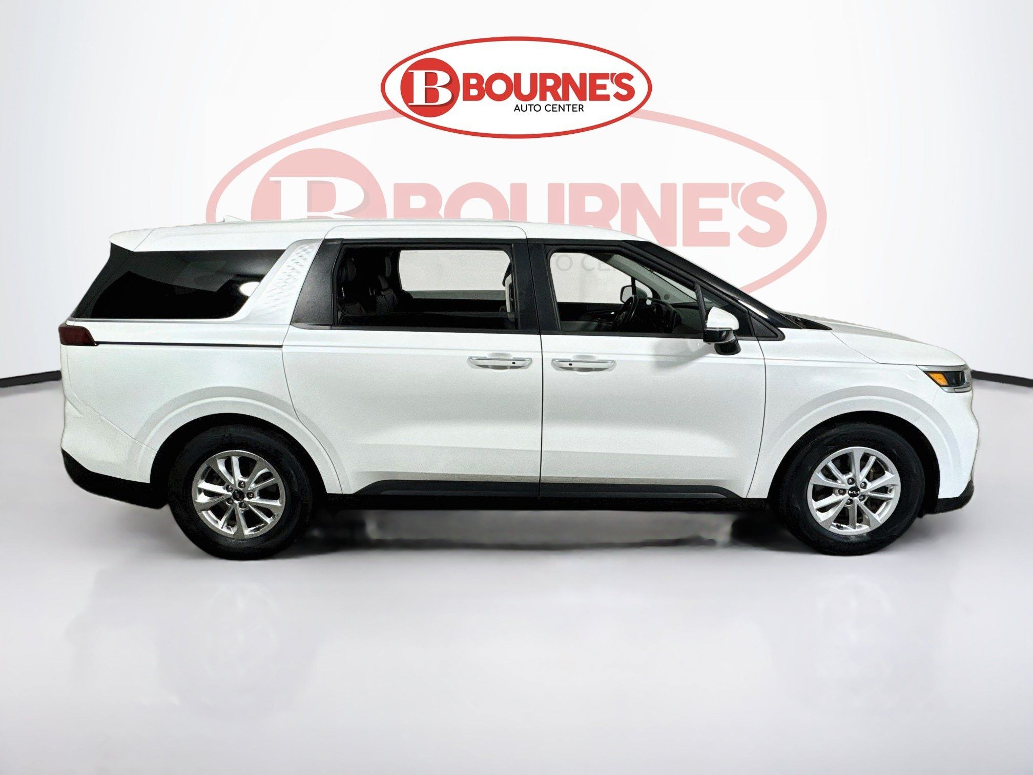 Used 2022 Kia Carnival LX FWD image 12