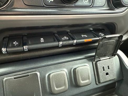 Used 2017 GMC Sierra 1500 SLT image 25