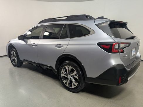 Used 2020 Subaru Outback Limited AWD/4WD image 5