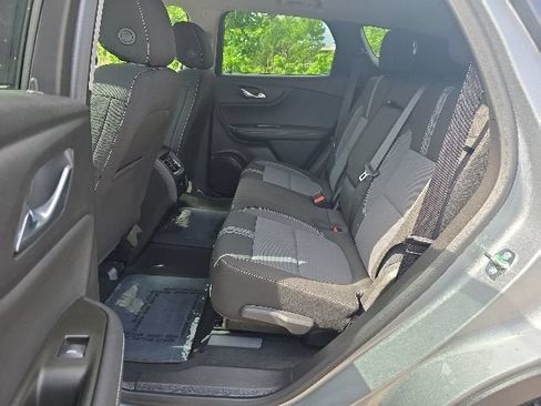 Used 2025 Chevrolet Blazer LT FWD image 27