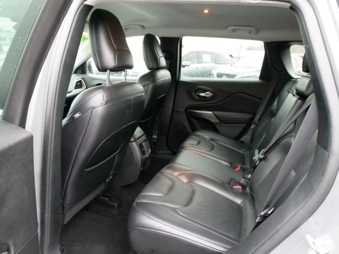 Used 2021 Jeep Cherokee Latitude Lux w/ Comfort/Convenience Group image 15