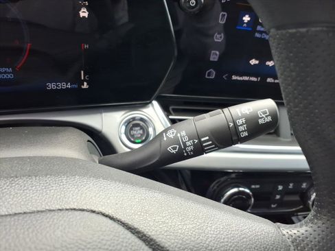 Used 2025 Chevrolet Trax LT FWD image 21