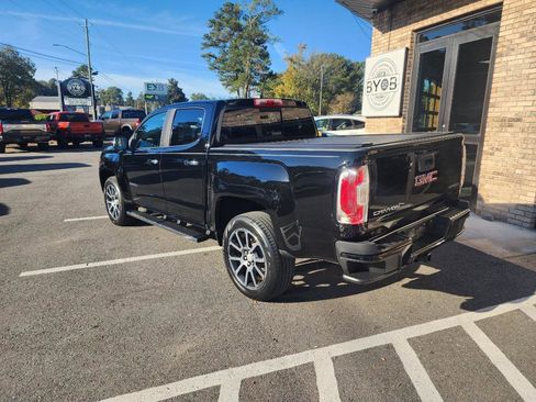 Used 2017 GMC Canyon Denali image 3