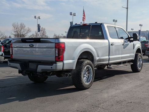 Used 2022 Ford F250 Lariat image 3