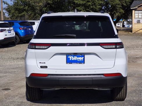 New 2026 Jeep Grand Cherokee Altitude AWD/4WD image 5