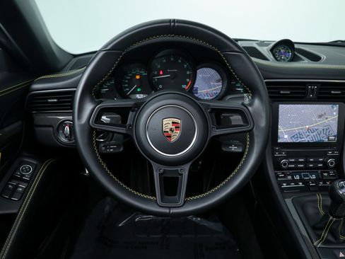 Used 2019 Porsche 911 Speedster image 6