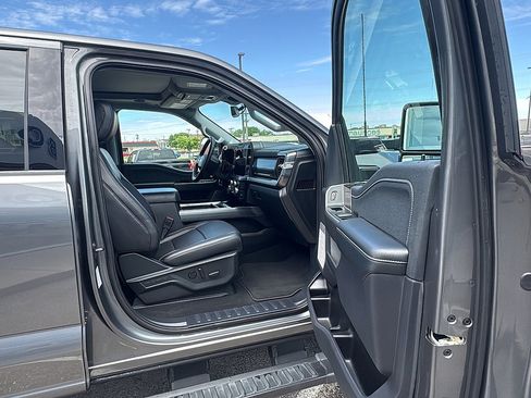 Used 2025 Ford F350 Lariat w/ Lariat Ultimate Package AWD/4WD image 15