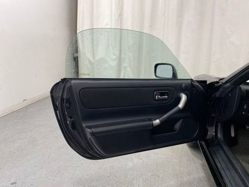 Used 2000 Toyota MR2 image 22