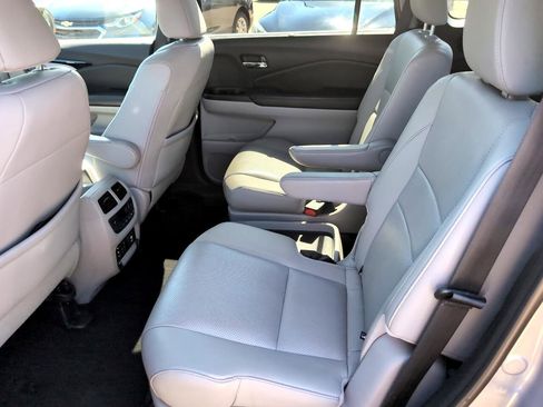 Used 2016 Honda Pilot Elite image 10