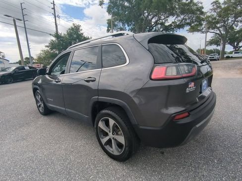 Used 2019 Jeep Cherokee Limited FWD image 7