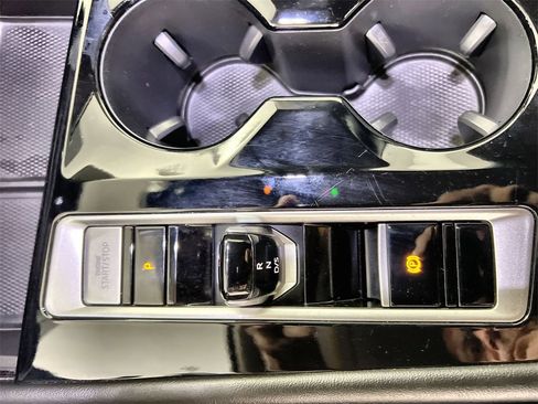 Used 2024 Volkswagen Atlas SE image 20