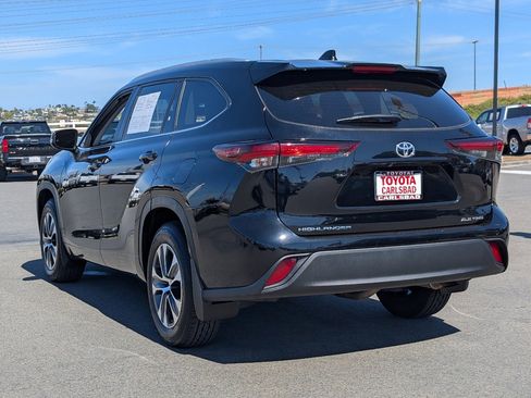 Used 2024 Toyota Highlander XLE image 13