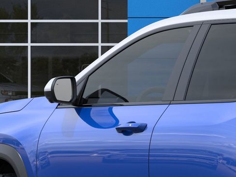 New 2025 Chevrolet Equinox ACTIV w/ Safety and Technology Package image 36