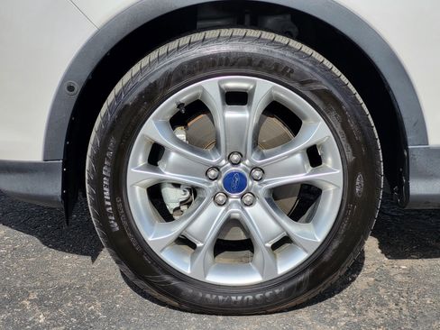 Used 2013 Ford Escape SEL image 10