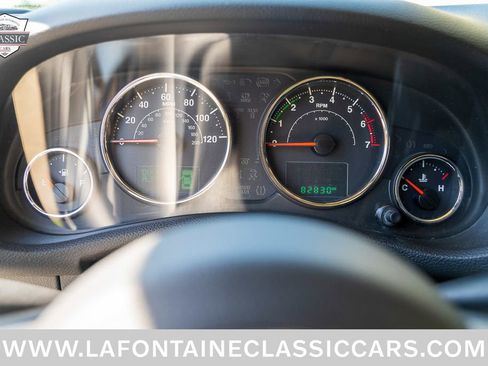 Used 2018 Jeep Wrangler Unlimited Sahara w/ Dual Top Group AWD/4WD image 56