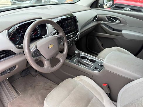Used 2019 Chevrolet Traverse LT FWD image 8