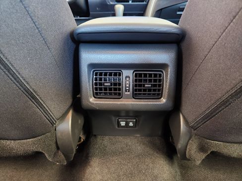 Used 2025 Toyota Camry LE image 33