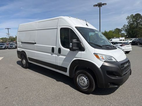 Used 2025 RAM ProMaster 2500 FWD image 9
