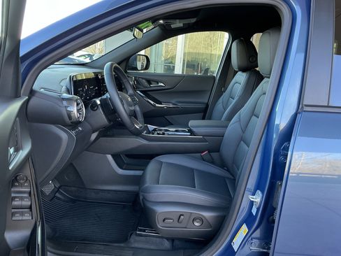 Used 2026 Chevrolet Equinox LT w/ Convenience Package II image 7